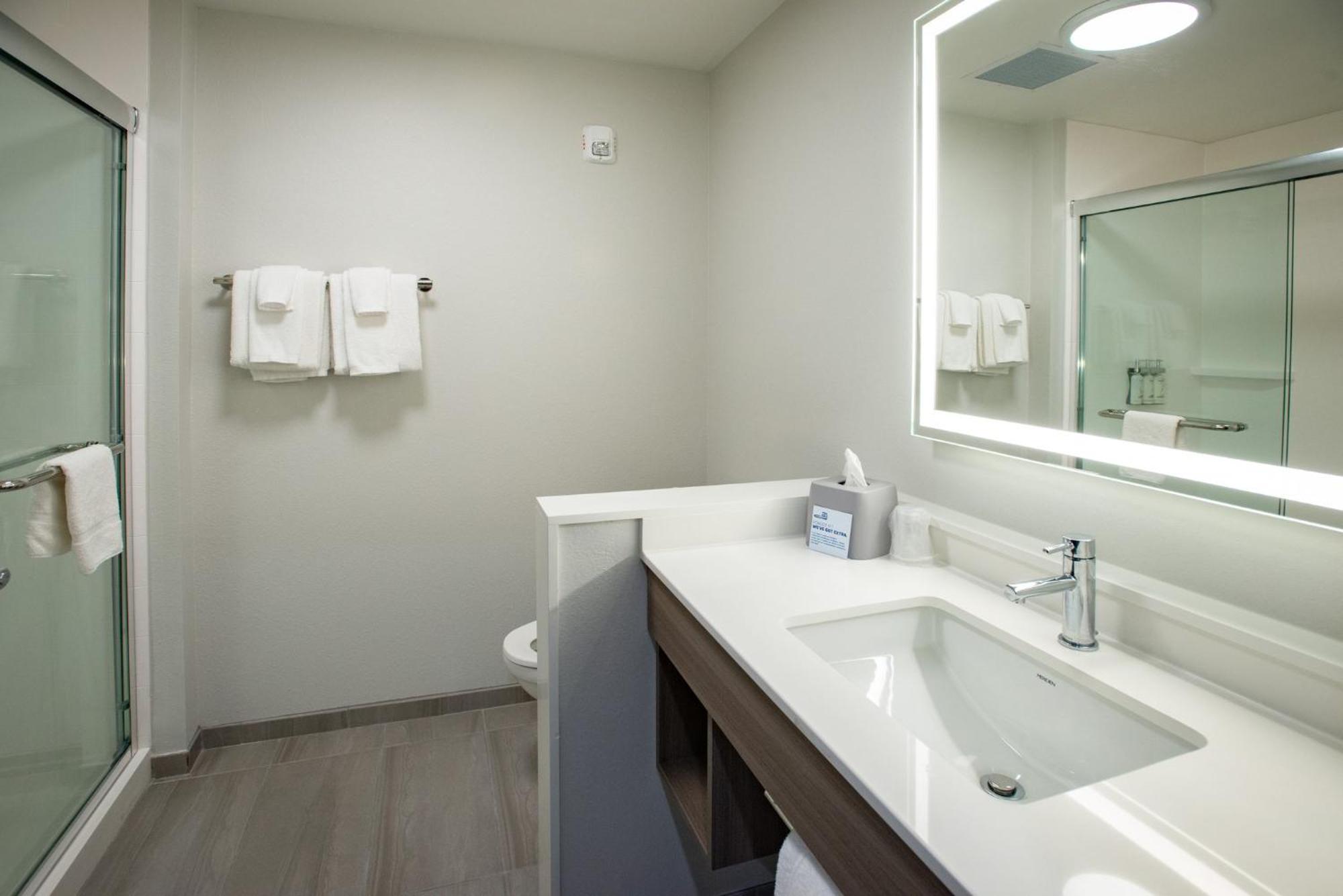 Holiday Inn Express & Suites Pensacola Airport North - I-10 By Ihg Ferry Pass Exteriér fotografie