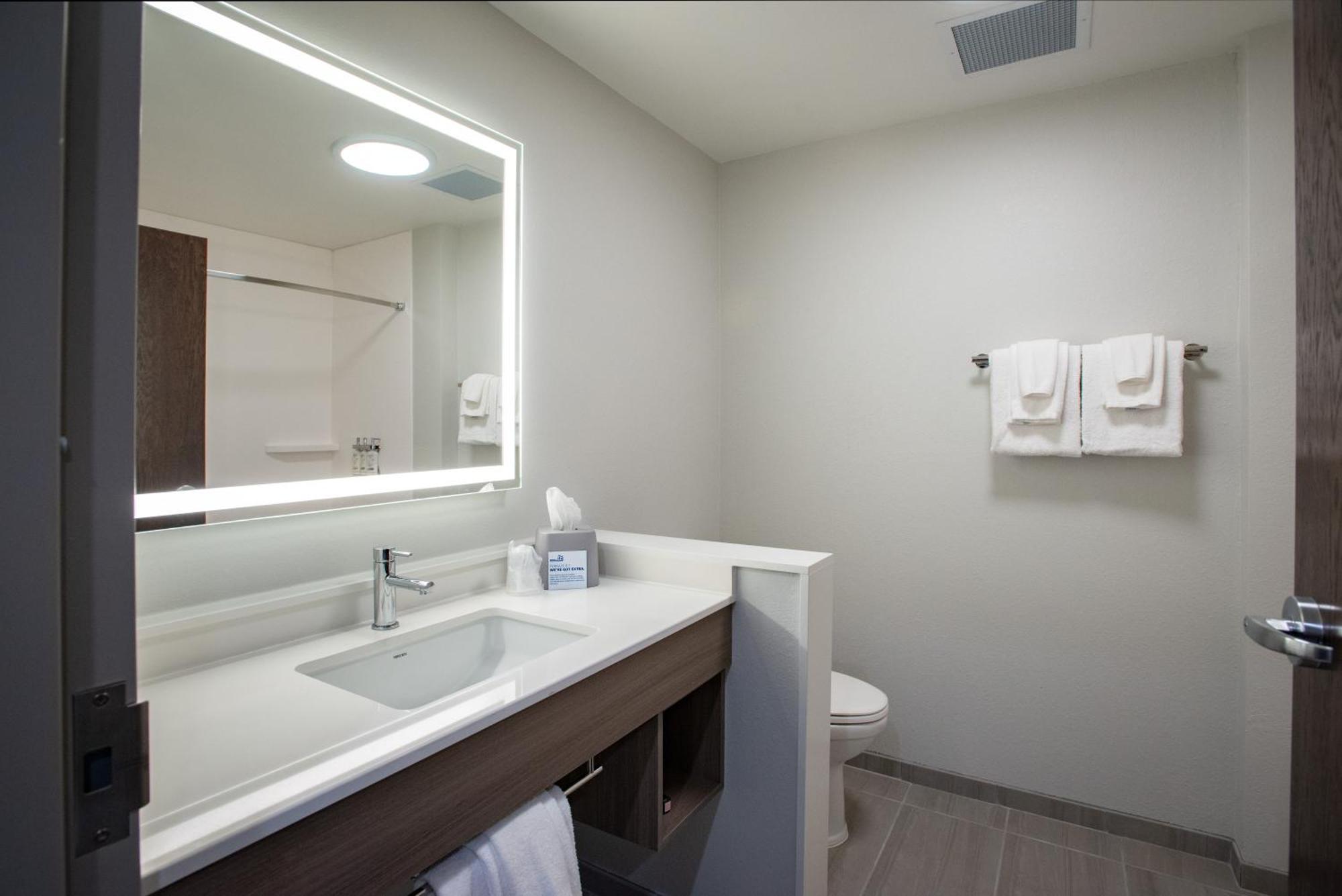 Holiday Inn Express & Suites Pensacola Airport North - I-10 By Ihg Ferry Pass Exteriér fotografie